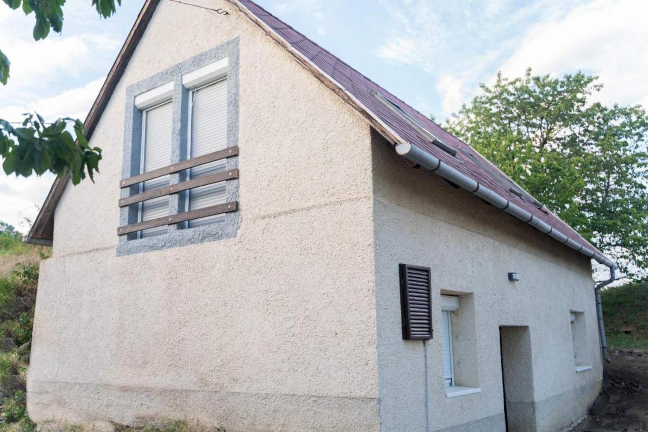 Hegyestű-lába Vendégház Zánka Exterior foto